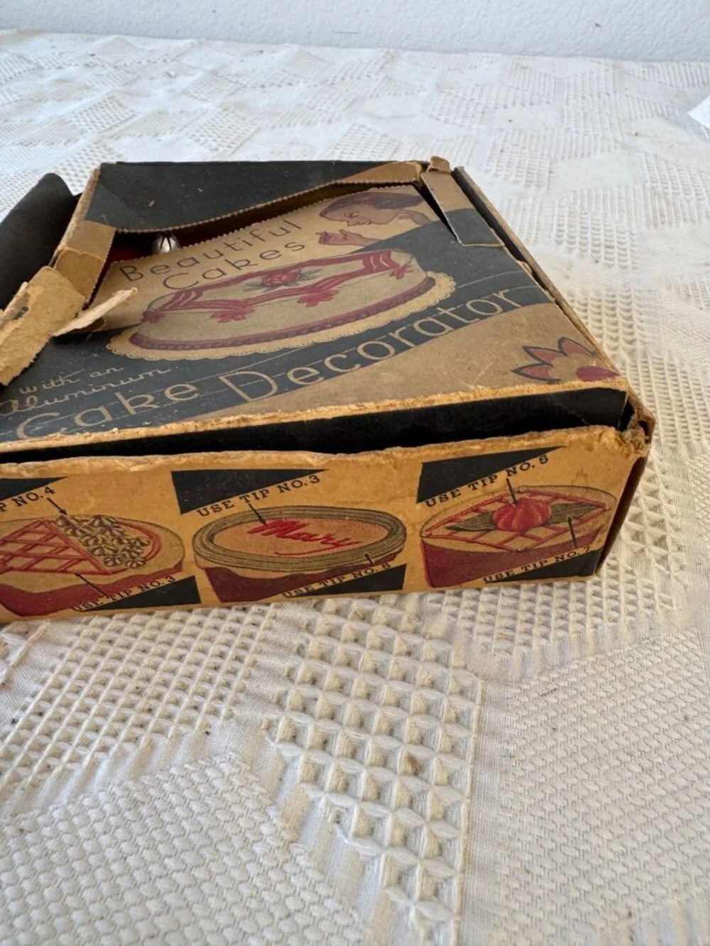 Vintage Aluminum Cake Decorator With Original Box and 6 Interchangeable Tips